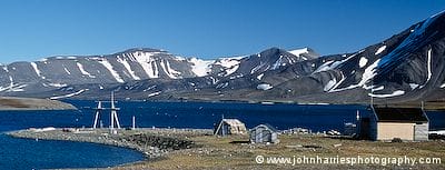 The home of trapper Louis Nielsen on Akseløya, Spitsbergen (Svalbard)