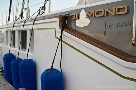 Detail of Diamond For Ever's port side with name JHHG3-1000277