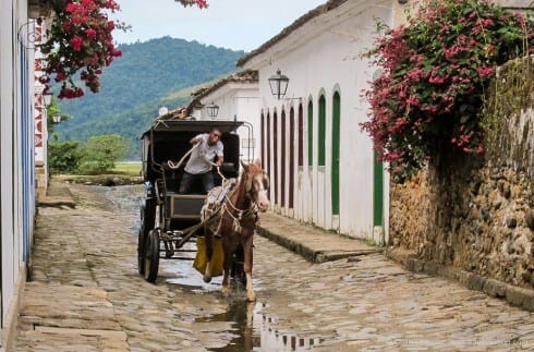 Life slows down in Paraty – horse drawn carriage