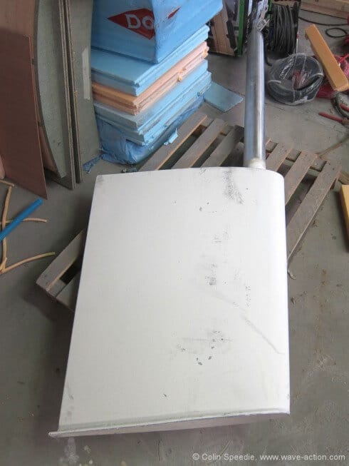 This is how it should be done. Massive stock and all welded one-piece construction on the Boreal 44. An end plate is used to improve hydro-dynamic efficiency and reduce tip losses, and also to protect the shell when drying out, as the boat is designed to do.