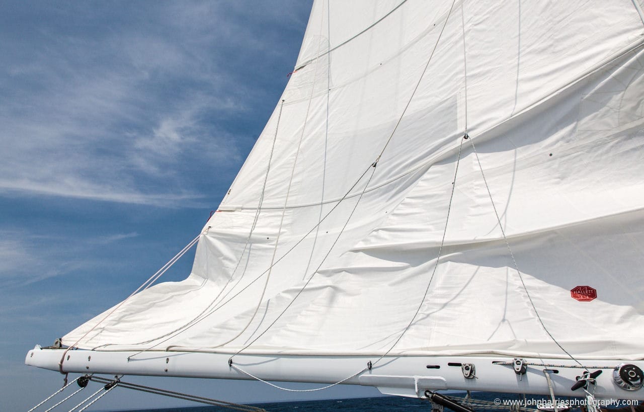 Mainsail Handling Made Easy with Lazyjacks