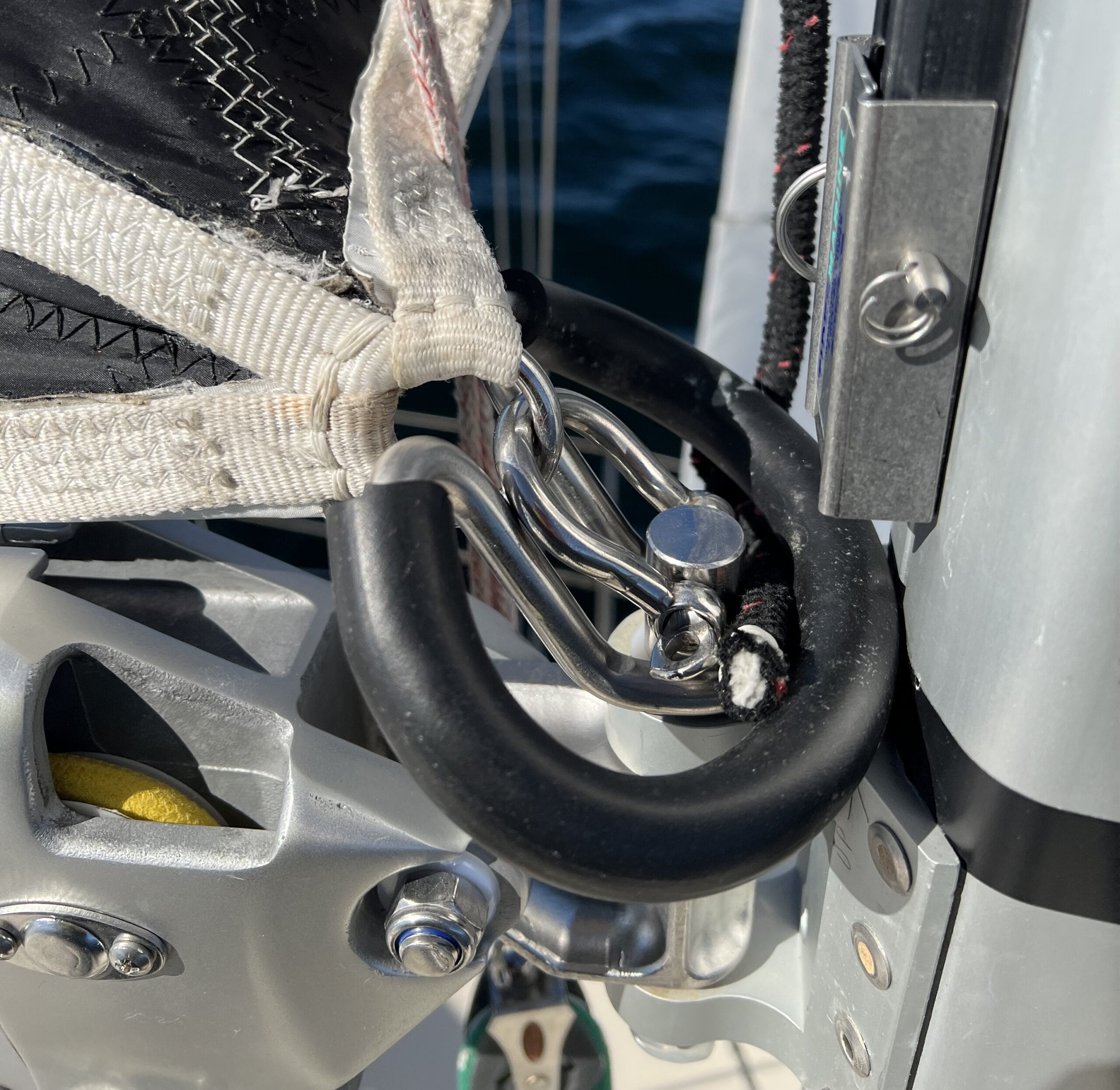 Reefing Horn Hack