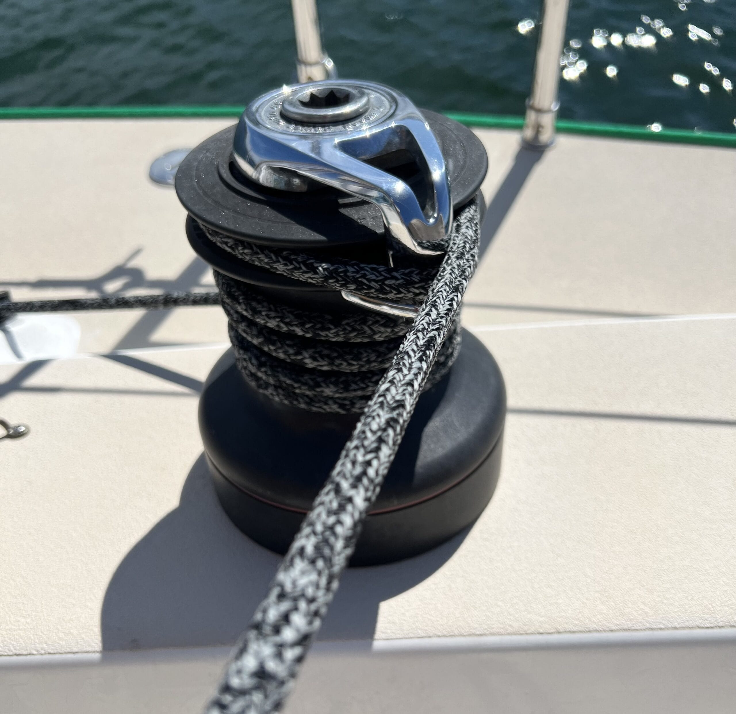 Self-Tailing Winch Stripper Positioning