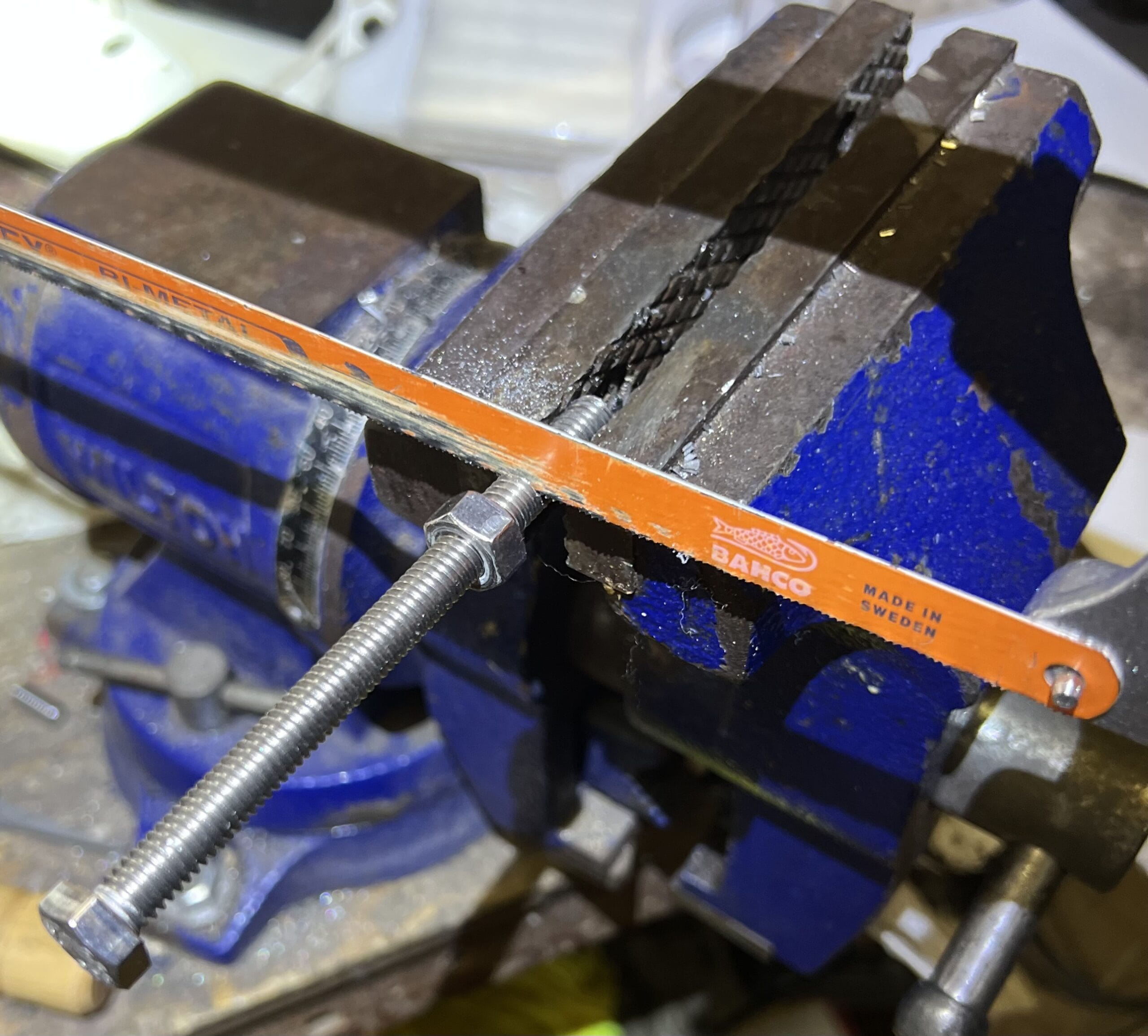 Cutting Bolts Hack¹