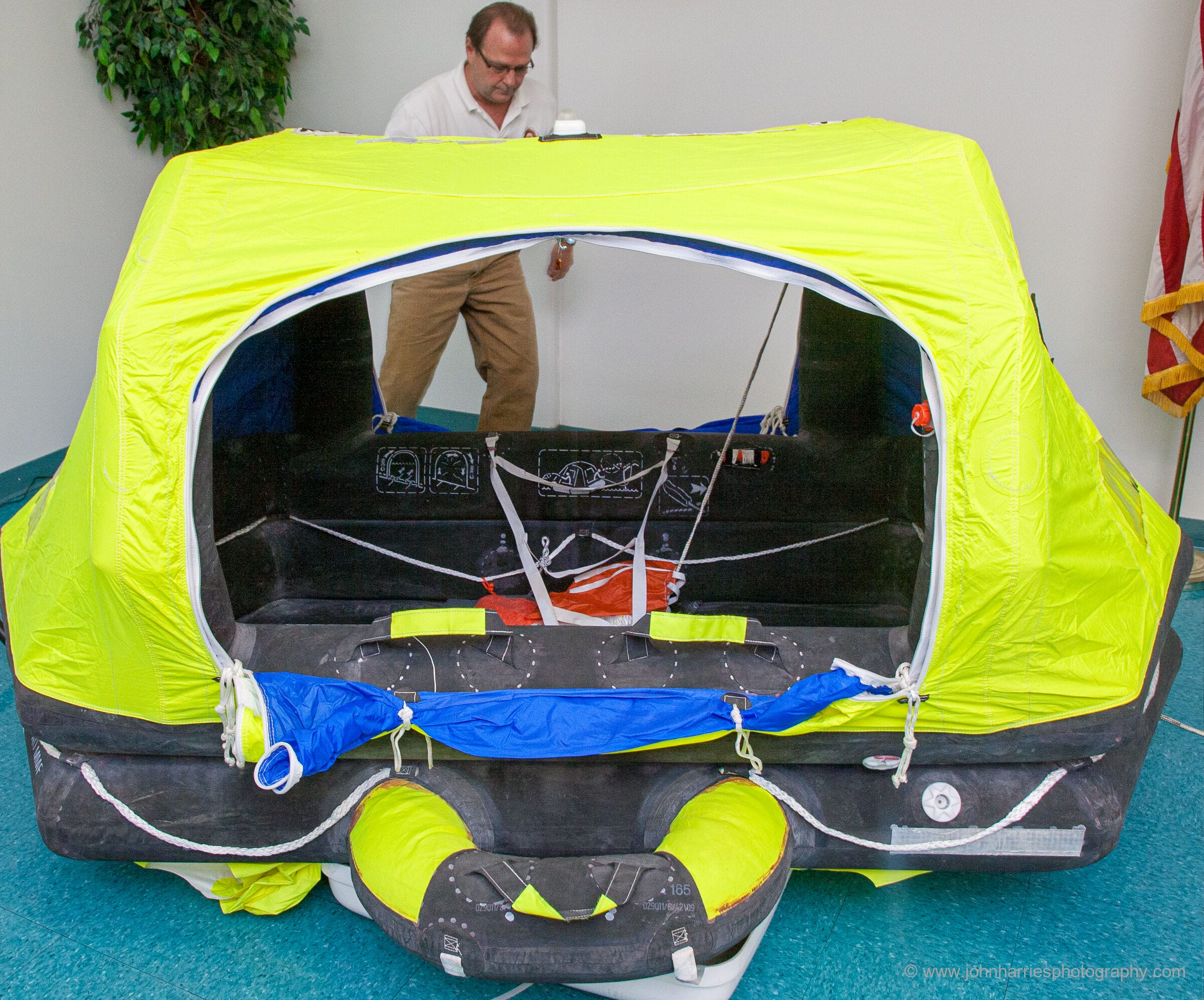 Liferafts For Cruisers—Purchase Criteria